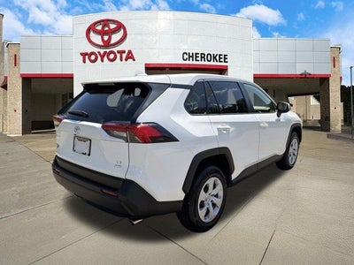 2025 Toyota RAV4 LE