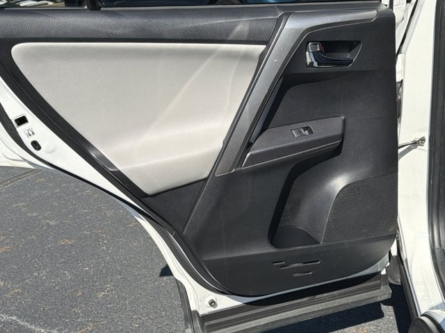 2018 Toyota RAV4 Hybrid XLE