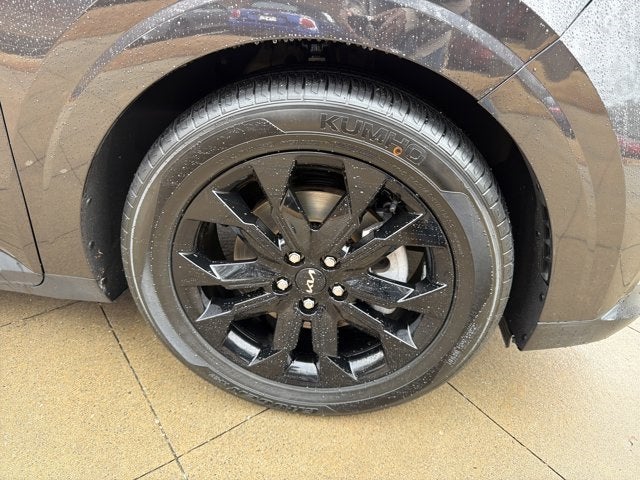 2024 Kia Carnival SX