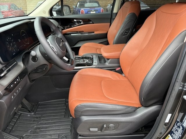 2024 Kia Carnival SX