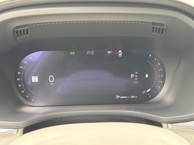 2024 Volvo XC60 B5 Ultimate Dark Theme