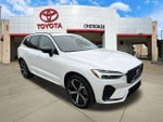 2024 Volvo XC60 B5 Ultimate Dark Theme